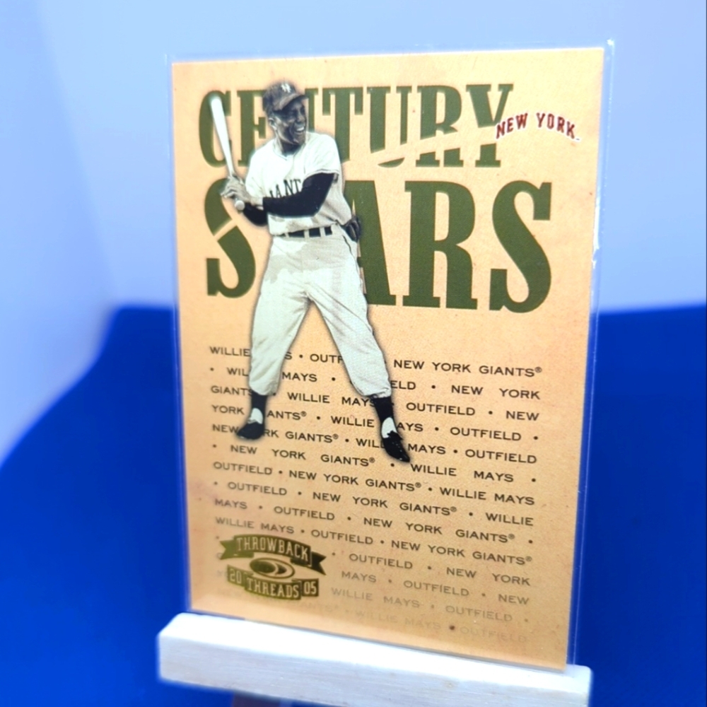 Willie Mays 2005 Upper Deck Throwback Threads Century of Stars Card